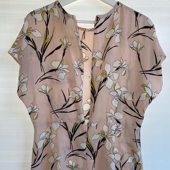 Veronika Maine Womens Pale Blush Floral Short Sleeved Blouse Workwear Size 12 - Picture 12 of 15